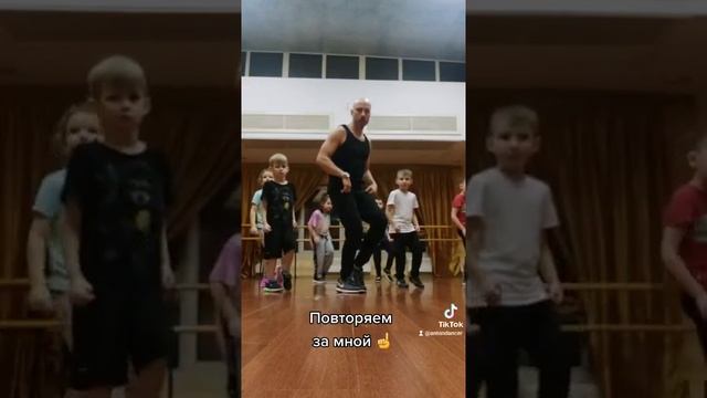 ШАФЛ ОБУЧАЛКА ДЛЯ НОВИЧКОВ/ УЧИМ НОВОЕ ДВИЖЕНИЕ КИК CUTTING SHAPES SHUFFLE DANCE TUTORIAL смотреть онлайн