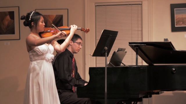 Brahms Violin Sonata No. 3- Movement I - Elizabeth Tsung смотреть онлайн