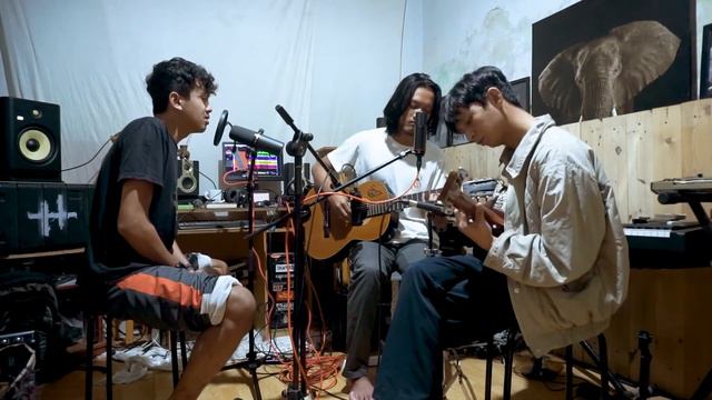 Arah Suara Live Genjreng at Greylephant Studios смотреть онлайн