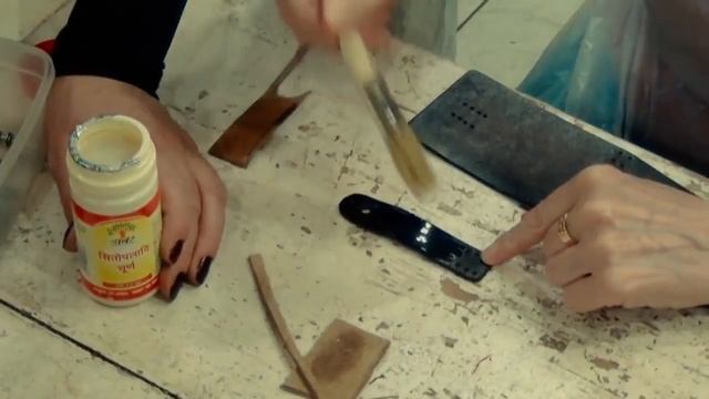 Backstage с мастер-класса "Визитницы ручной работы из натуральной кожи" смотреть онлайн