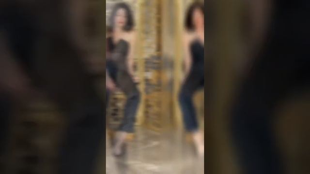 Оптом нарядные комбинезоны смотреть онлайн