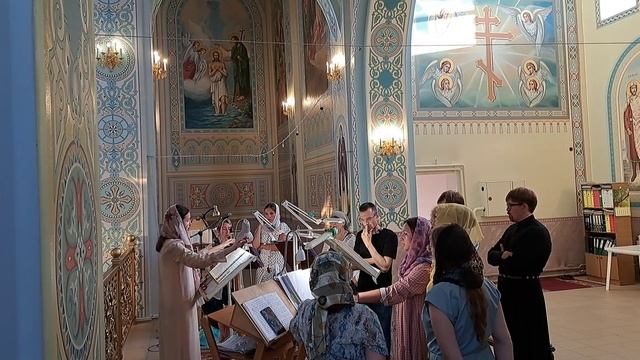 Стихи́ры на хвали́тех воскресные гл. 3-й, апо́стола гл. 5-й и гл. 2-й, стихи́ра ева́нгельская 4-я смотреть онлайн