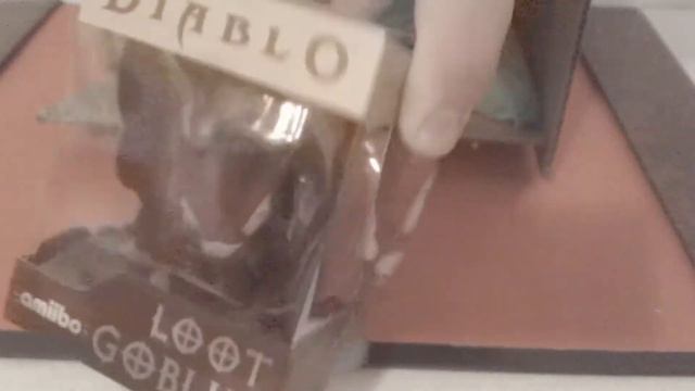 Unboxing Diablo III loot goblin amiibo смотреть онлайн