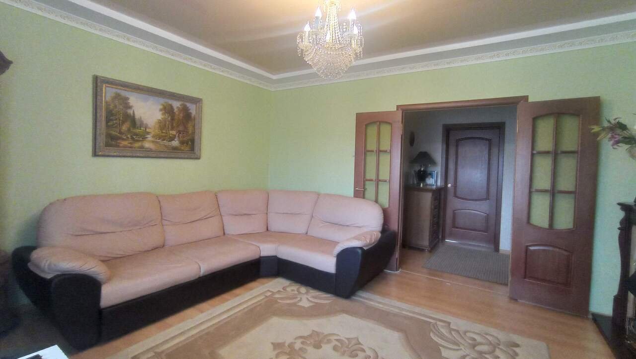 Просторная двухкомнатная квартира в г.Крымске! смотреть онлайн