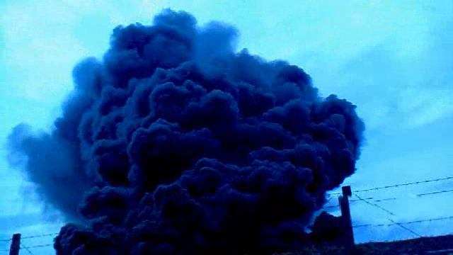 пожар на полигоне в красном бору 23.06.11.mp4 смотреть онлайн