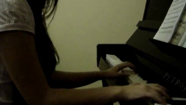 River flows in you - Alisa Hate on piano смотреть онлайн