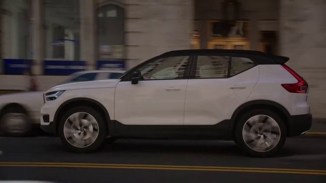 Новый Volvo XC40 смотреть онлайн