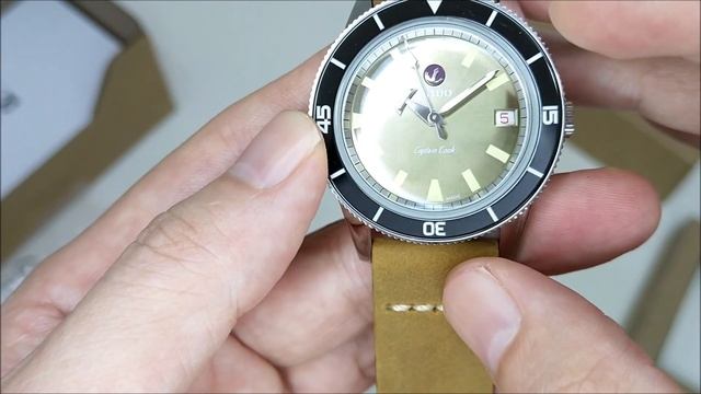 Unboxing My First Rado - R32500315