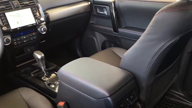 Toyota 4Runner TRD Off Road Classic Silver смотреть онлайн