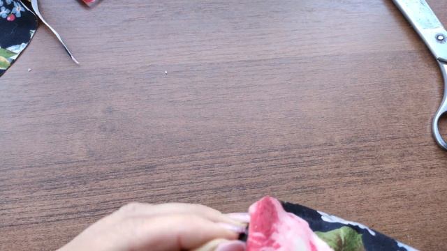 Не спешите выбрасывать старые тапочки. Они Вам ещё послужат смотреть онлайн