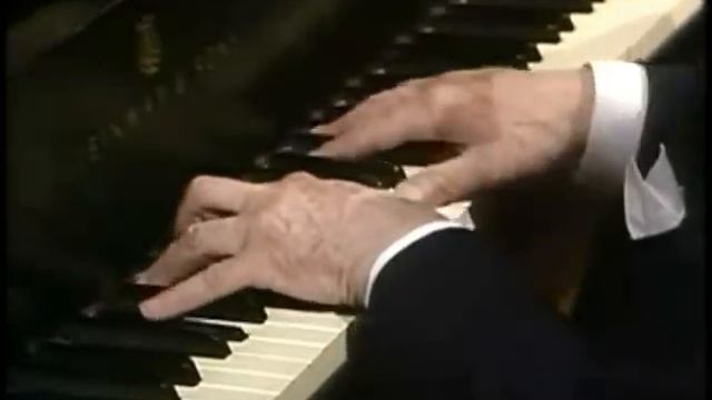 Vladimir Horowitz plays Liszt Consolation No 3 смотреть онлайн