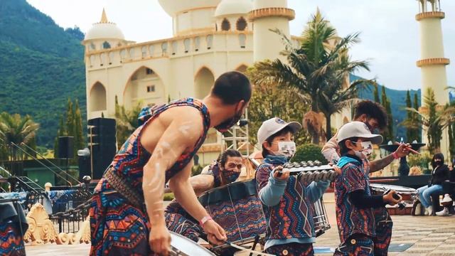 Mambako. Samba Reggae, Merengue Bahiano, Samba Reggae con Merengue. смотреть онлайн