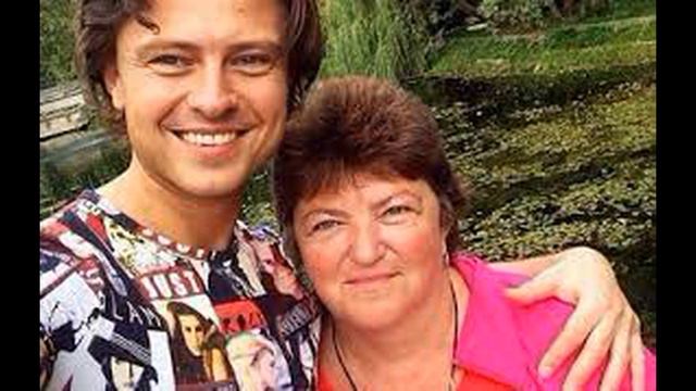 ШАЛЯПИН ВМЕСТЕ С КРАСОТКОЙ БУДЕТ ЗAЩИЩАТЬ МАМУ В CУДE. смотреть онлайн