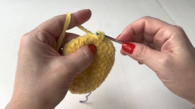 Crochet Amigurumi Chenille Duck | Part 1 смотреть онлайн
