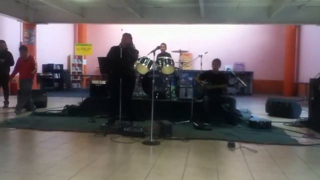 zoe luna (cover anacruza) смотреть онлайн