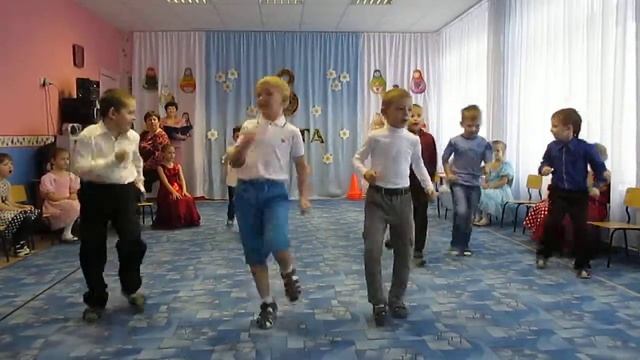 танец "защитники" подготовительная группа, 2014год смотреть онлайн