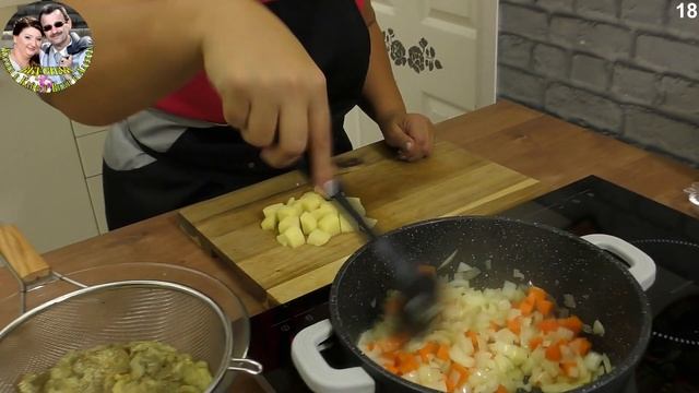 Легкий, диетический сливочный суп-пюре из запеченных баклажанов. Нежный, сытный и вкусный. смотреть онлайн
