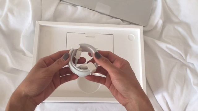 Unboxing Diaries | My First ever MacBook Pro 13-inch 2020 ???? смотреть онлайн