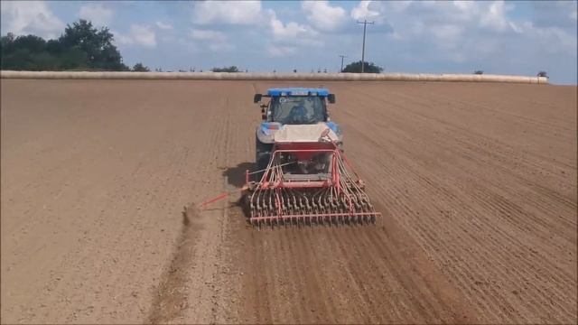 Weidelgras sähen mit New Holland TSA 125 + Horsch Pronto смотреть онлайн