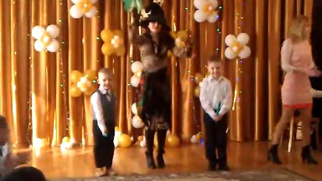 На метёлке...March 5, 2015 9:27 AM смотреть онлайн