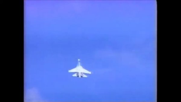 Sukhoi Su-27 demonstration at Paris-Le Bourget airshow 1989