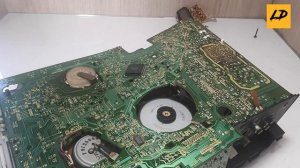 Видеомагнитофон на разбор. Находки дороже ,чем радиодетали .