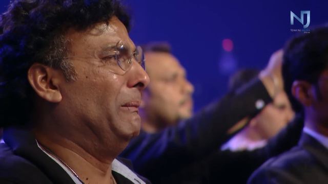 Ali Zafar Soulful Tribute To Amjad Sabri at the Lux Style Awards 2016 смотреть онлайн