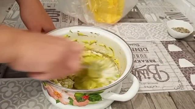 Готовим оладьи кабачковые? смотреть онлайн