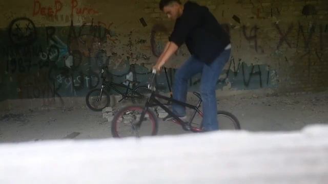 ТРЮКИ на bmx | ТРЮКИ на самакате | sub urban cradles смотреть онлайн
