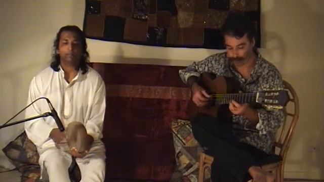 'THE ALHAMBRA' PETER DAVIDIAN - GUITAR, DAVID FERNANDEZ - KANJEERA.avi смотреть онлайн