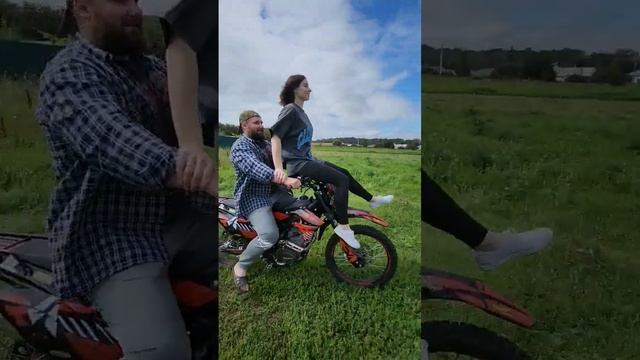 Как правильно катать жену @kozhevnikova_aa подписываемся на канал сделаем 11к. #эндуро смотреть онлайн