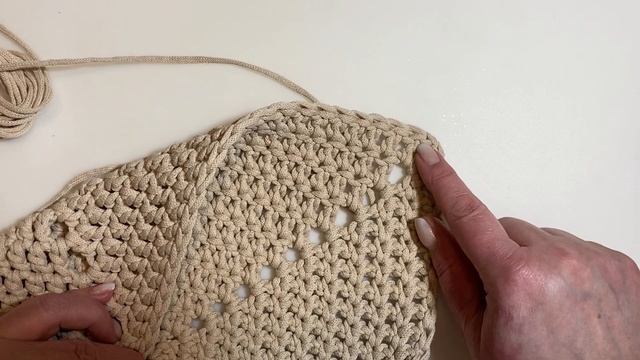 ОЧЕНЬ НЕОБЫЧНАЯ ПОДВЕСНАЯ КОРЗИНКА КРЮЧКОМ 