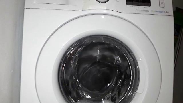 Samsung WF80F5E0W4W - Mixed Load 40° - Full Custom Cycle (machine sudslocks) смотреть онлайн