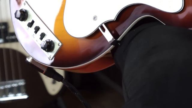 HÖFNER IGNITION CLUB BASS смотреть онлайн