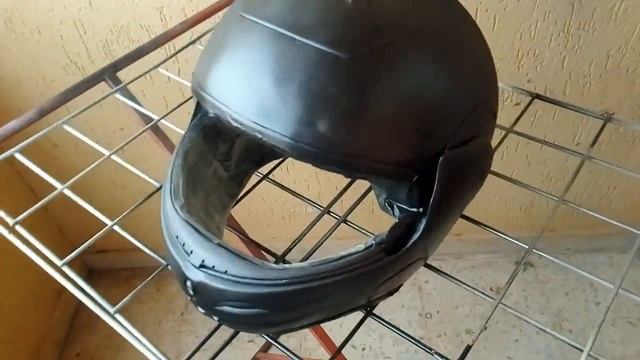 PINTAR CASCO DE MOTO Y COLOCAR VINILOS смотреть онлайн