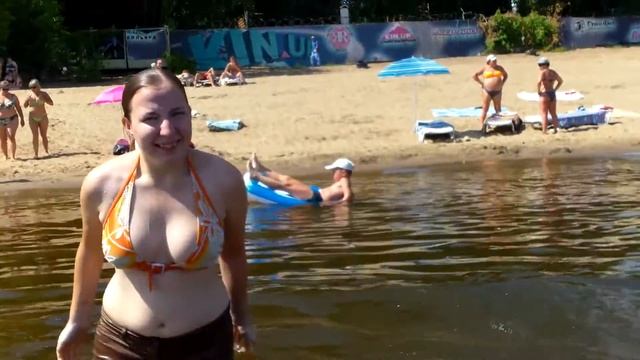 Видеокамера Samsung Sports Cam HMX-W300 снимает на воде и под водой смотреть онлайн