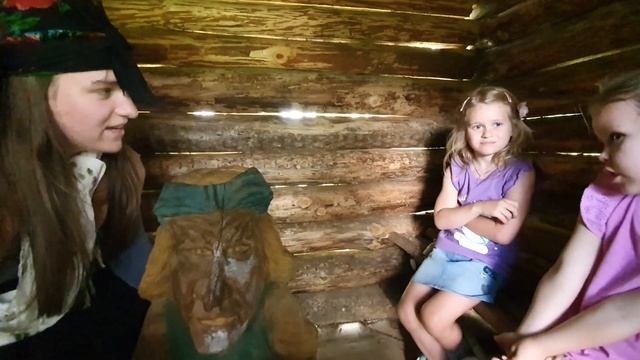 В ГОСТЯХ У бАБЫ ЯГИ!!! ИЗБУШКА НА КУРИНЫХ НОЖКАХ!! смотреть онлайн