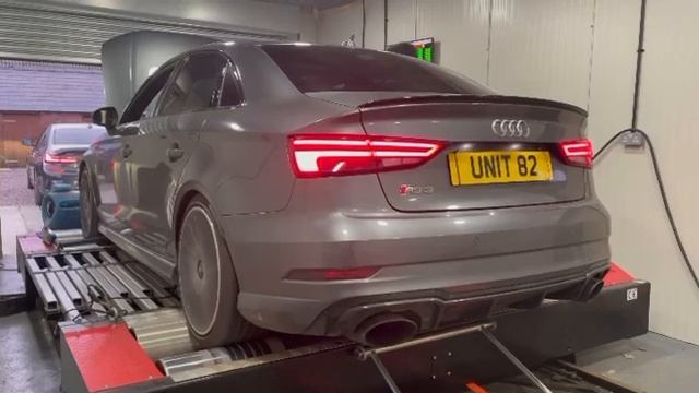Audi Rs3 stage 2 dyno run wagner decat downpipe смотреть онлайн