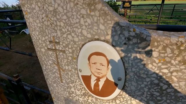 КЛАДБИЩЕ НИЩИХ/НАШЛИ МОГИЛУ САМОГО ИЗВЕСТНОГО СУМАСШЕДШЕГО НА КЛАДБИЩЕ БЕДНЯКОВ/ДЕРЕВЕНСКОЕ КЛАДБИЩ смотреть онлайн