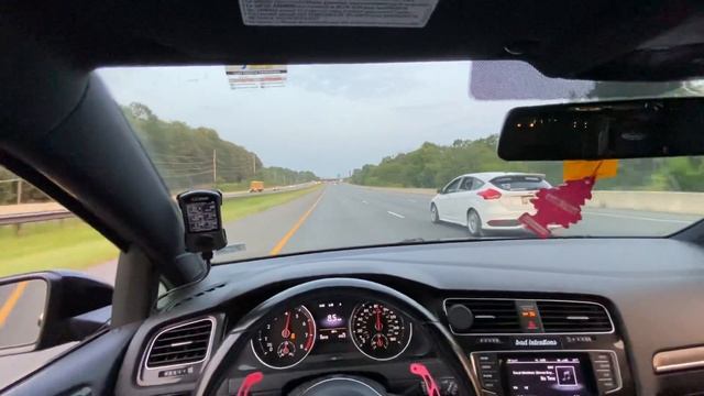 FBO MK7 GTI Stage 2 E30 vs FBO Focus ST смотреть онлайн