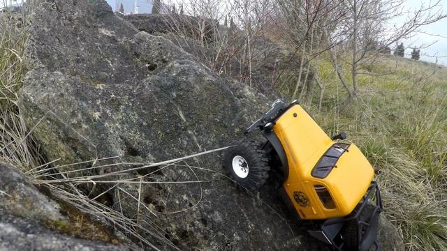 FMS Fcx24 Power Wagon Let's Crawl On The Rocks X