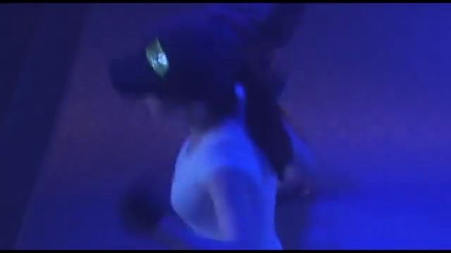 "Use Dance" смотреть онлайн