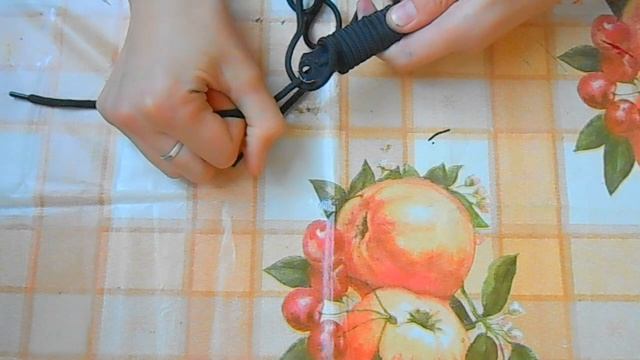 Как сделать ручку для ножа из обычнова шнурка. смотреть онлайн