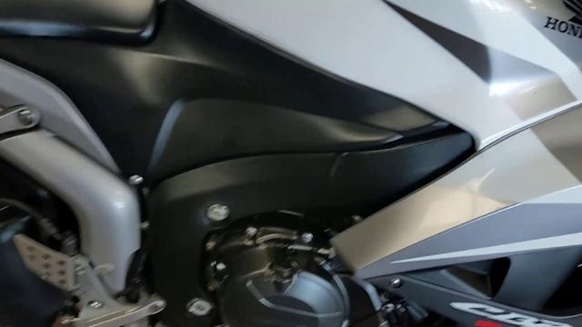 2007 Honda CBR600RR - PrestigeMotorcycle.com смотреть онлайн