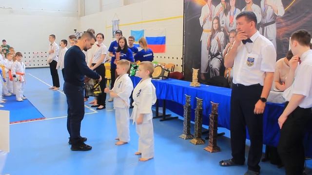 НАГРАЖДЕНИЕ Чемпионат и Первенство России - IKO Tezuka??по ??КЁКУШИН КАРАТЭ? 2022 г. смотреть онлайн