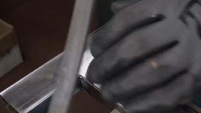 Зачистка сварочного шва и подготовка под покраску. смотреть онлайн