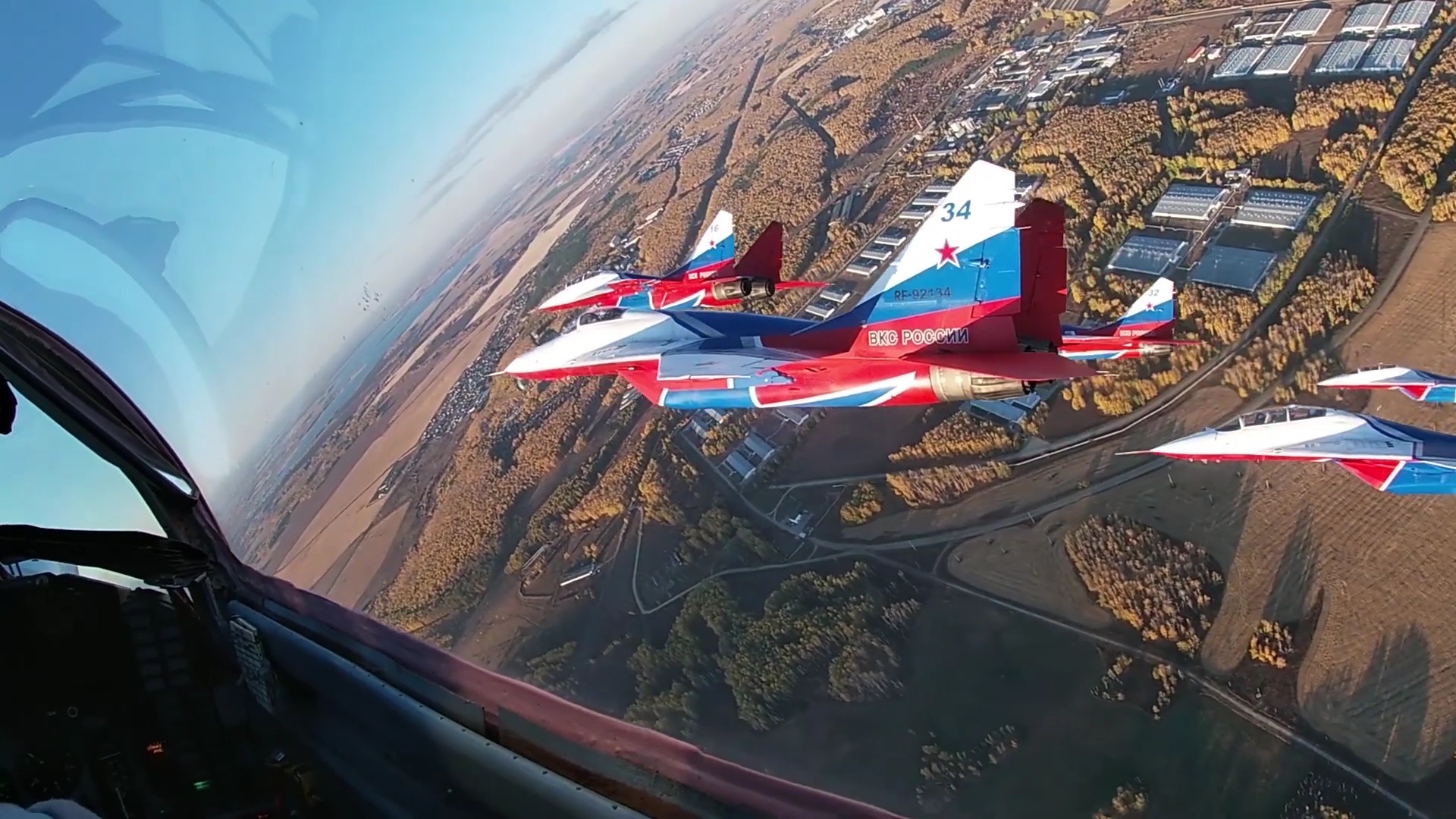 Выступление пилотажной группы Стрижи (2021).mp4 смотреть онлайн