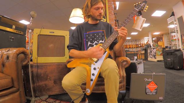 Dirk Witte - Gibson 1958 Korina Flying V White Pickguard Custom Shop смотреть онлайн