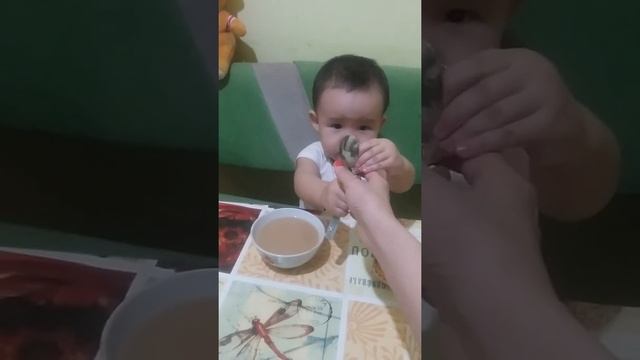 Каусарик 2 года чай пьет