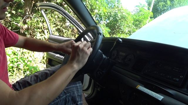 Ford Crown Victoria Steering Wheel & Airbag Removal DIY смотреть онлайн